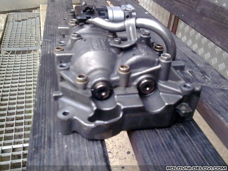 Volkswagen  Passat B6 ULJNA PUMPA 2.0 TDI Motor I Delovi Motora