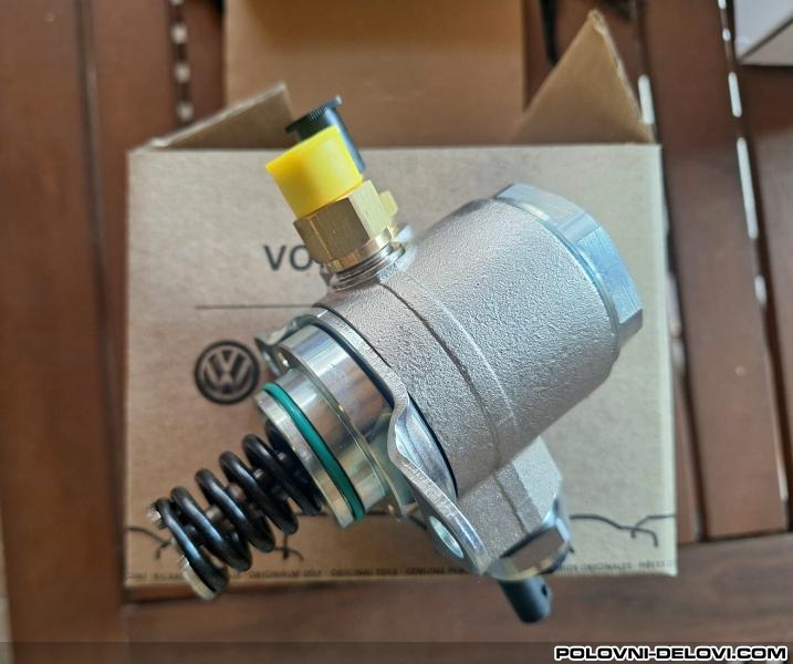 Volkswagen  Passat B7 03C127026 Pumpa TSI Motor I Delovi Motora