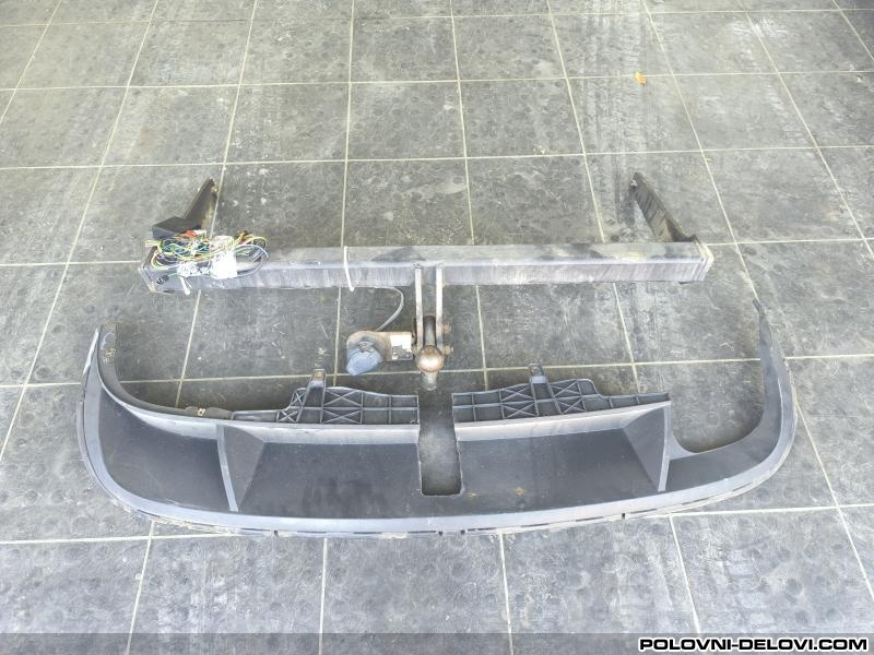 Volkswagen  Passat B7 Kuka Razni Delovi
