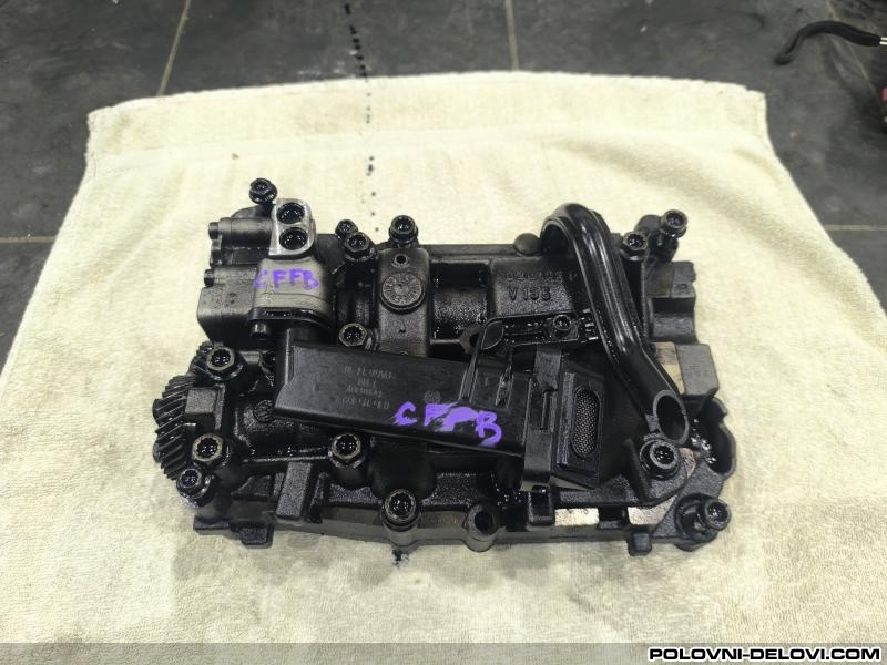 Volkswagen  Passat B7 Uljna Pumpa 2.0 Cffb Motor I Delovi Motora
