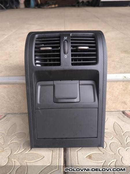 Volkswagen  Passat B7 Zadnji Lufteri Enterijer