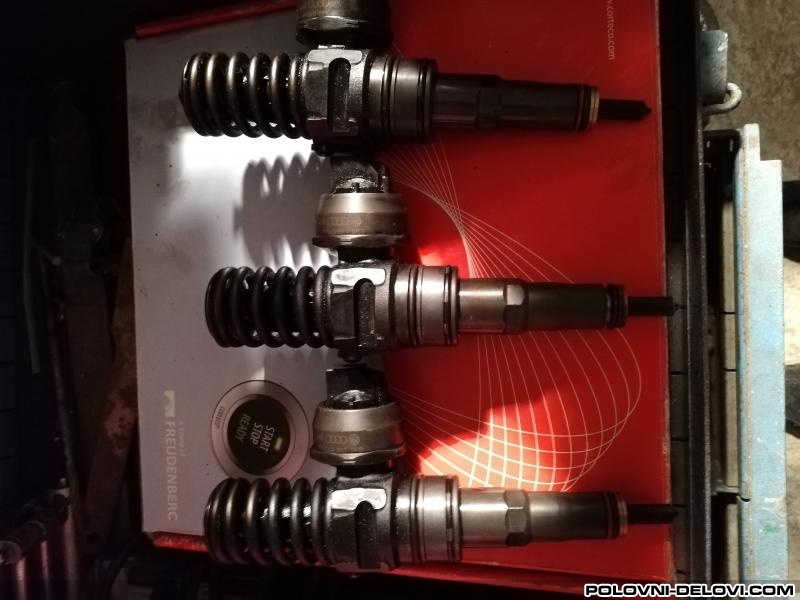 Volkswagen  Passat Tdi Motor I Delovi Motora