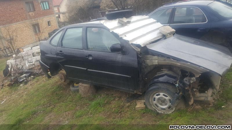 Volkswagen  Polo 1.6 Kompletan Auto U Delovima