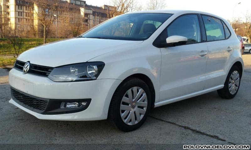 Volkswagen  Polo 2010 Delovi Kompletan Auto U Delovima
