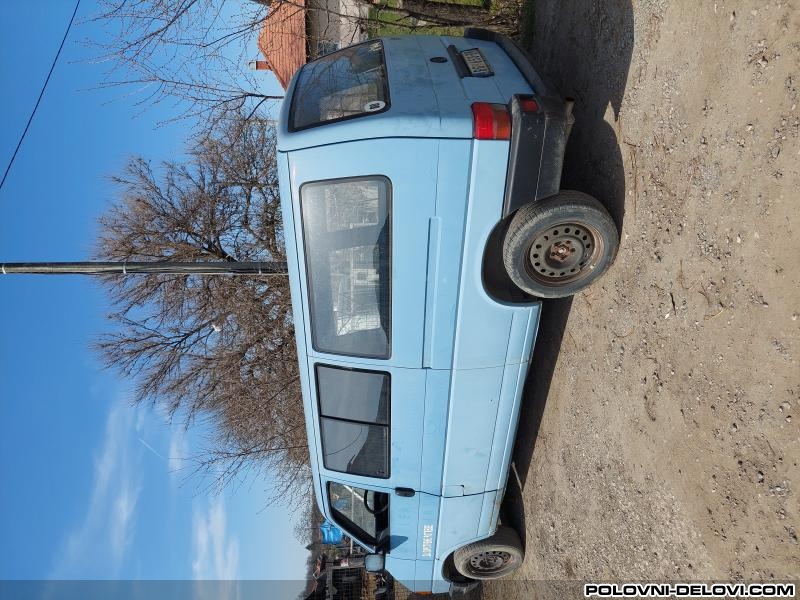 Volkswagen  T4 2.4 Kompletan Auto U Delovima