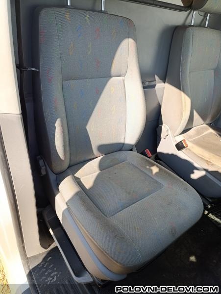 Volkswagen  T5  Enterijer