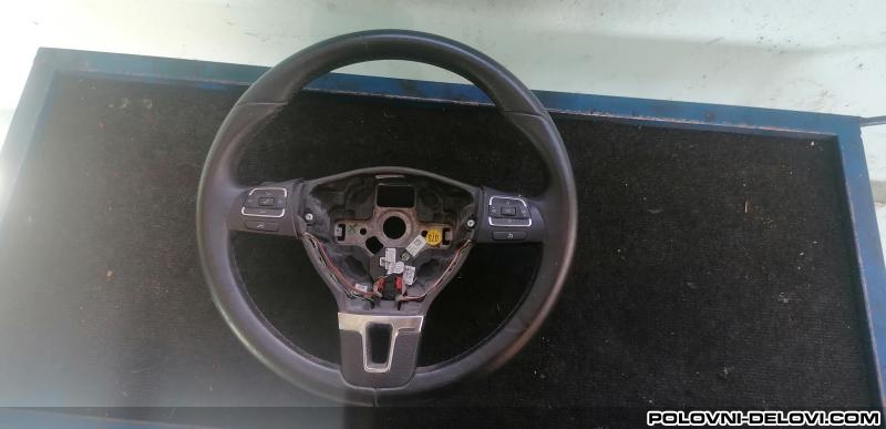 Volkswagen  Tiguan  Enterijer