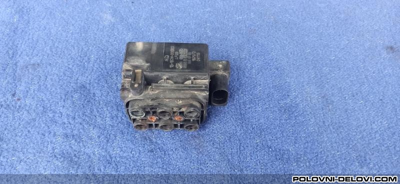 Volkswagen  Touareg Razvodnik Vakuma Trap I Vesanje