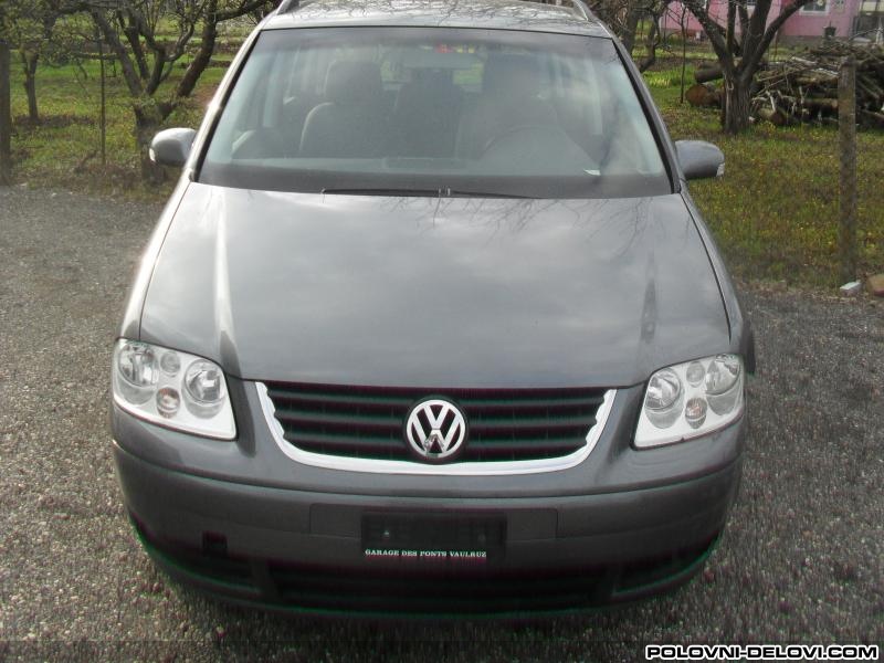Volkswagen  Touran 1.6fsi Kompletan Auto U Delovima