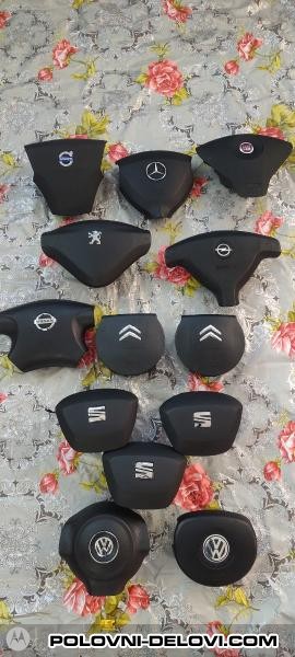 Volkswagen  Touran  Enterijer