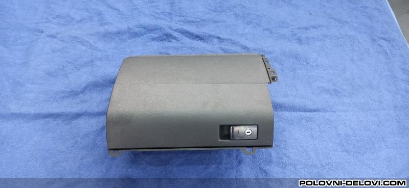 Volkswagen  Touran Kaseta Ispred Suvoza Enterijer