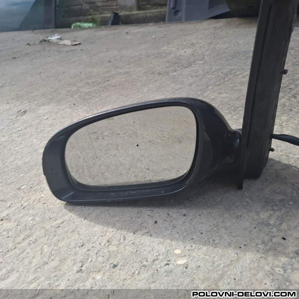 Volkswagen  Touran  Kompletan Auto U Delovima