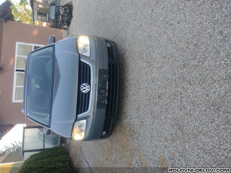 Volkswagen  Touran  Kompletan Auto U Delovima