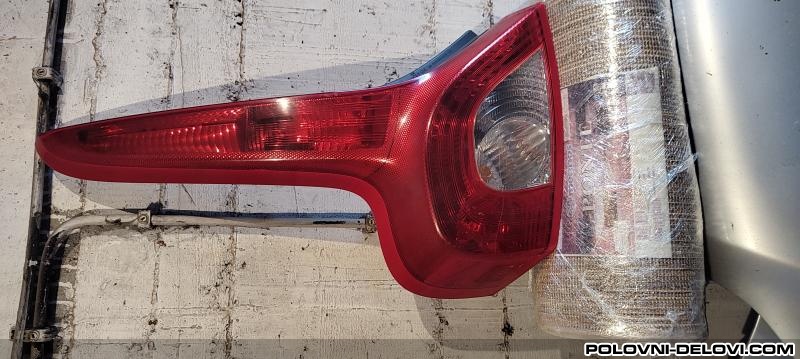 Volvo  C30  Svetla I Signalizacija