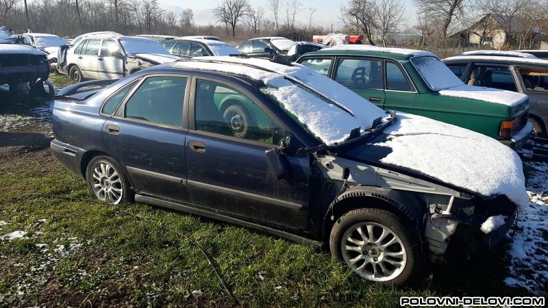 Volvo  S40 XC90 S60 V40 V70  Kompletan Auto U Delovima