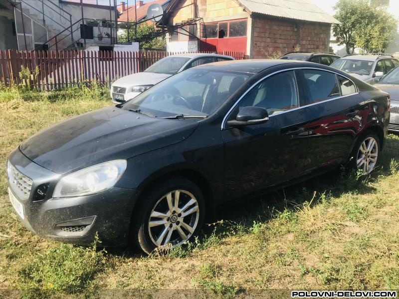 Volvo  S60  Kompletan Auto U Delovima