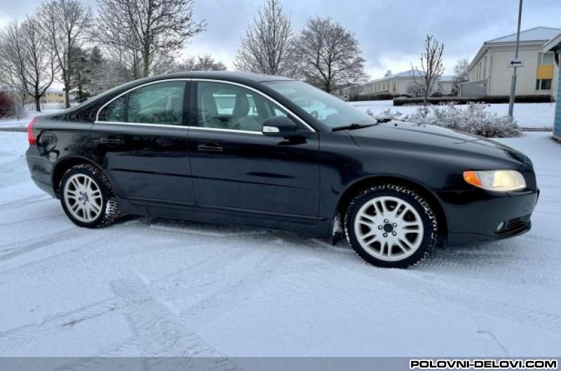 Volvo  S80 V40 S60 XC90 V70 Kompletan Auto U Delovima