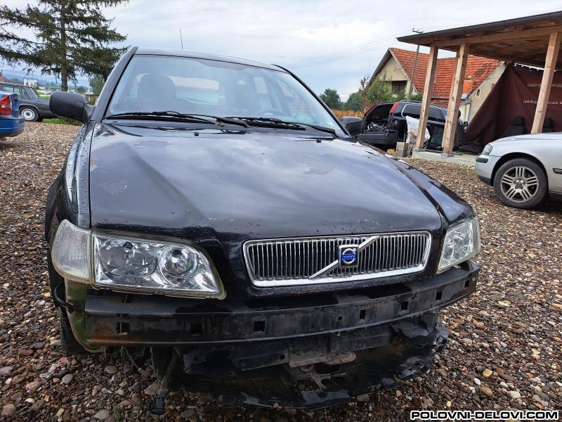 Volvo  V40 1.9 Dci. 1.6 D Kompletan Auto U Delovima