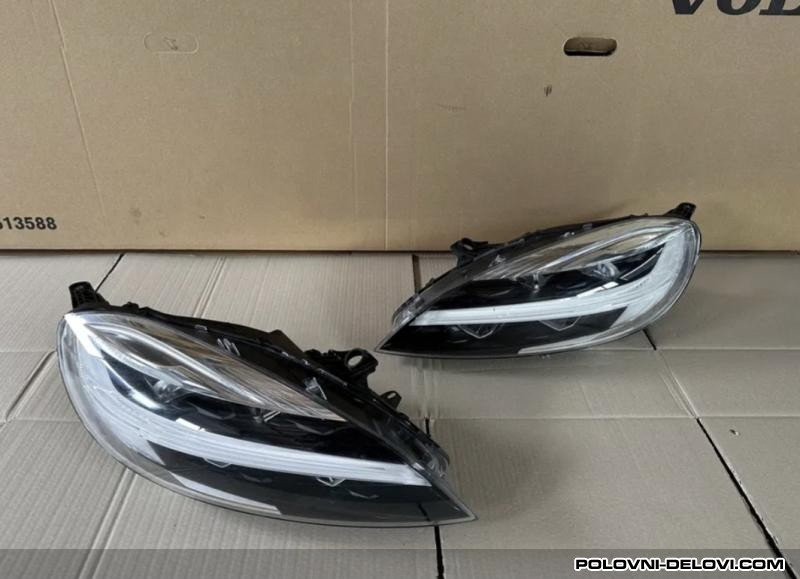 Volvo  V40 2.0 Dizel Svetla I Signalizacija