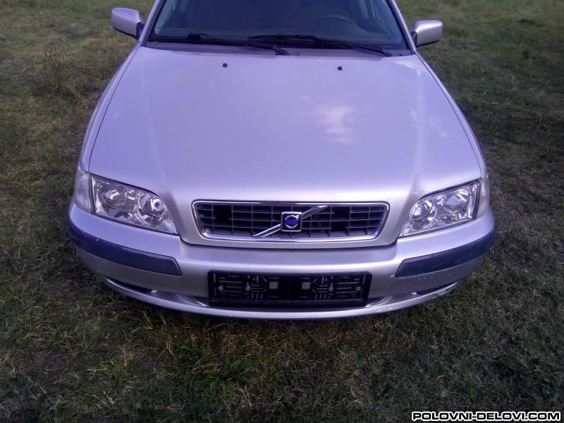 Volvo  V40 Dizel Kompletan Auto U Delovima