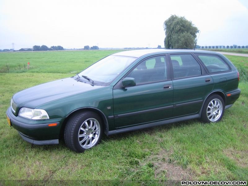 Volvo  V40  Kompletan Auto U Delovima