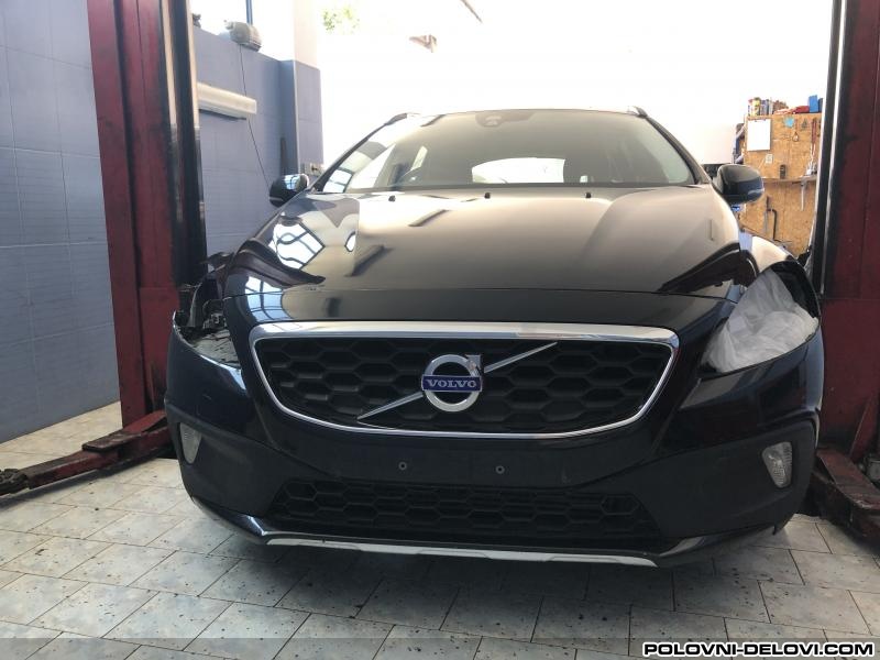 Volvo  V40  Kompletan Auto U Delovima