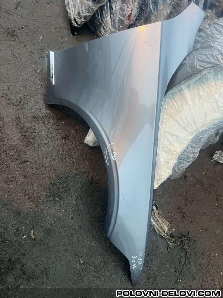 Volvo  V40  Kompletan Auto U Delovima