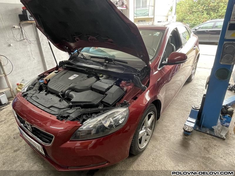 Volvo  V40  Svetla I Signalizacija