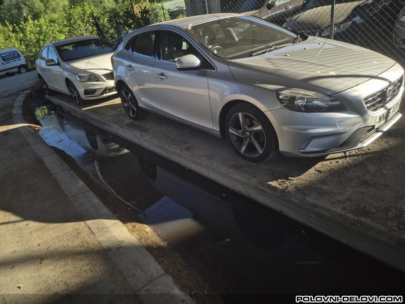 Volvo  V40 Svi Modeli  Kompletan Auto U Delovima