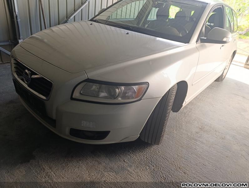 Volvo  V50  Kompletan Auto U Delovima