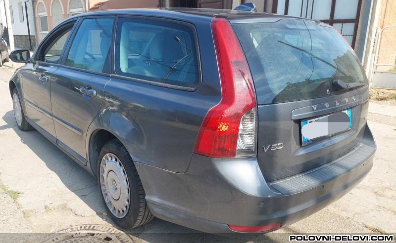Volvo  V50  Kompletan Auto U Delovima