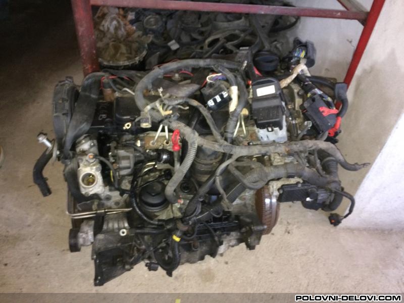 Volvo  V50  Motor I Delovi Motora