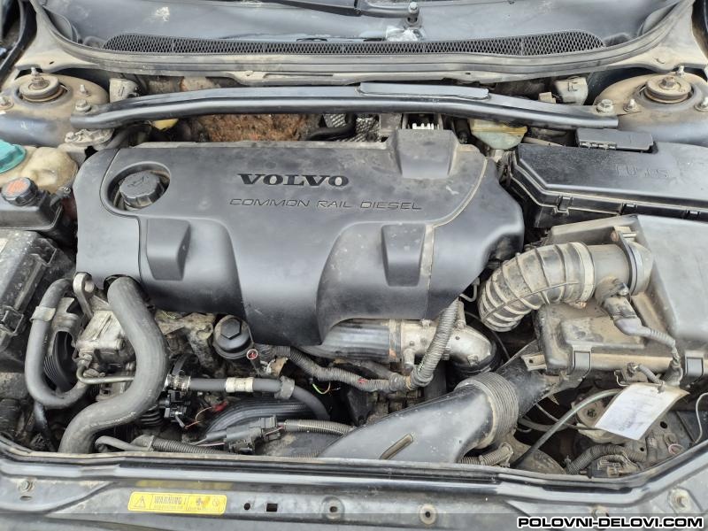 Volvo  V70 2.4D5  Kompletan Auto U Delovima
