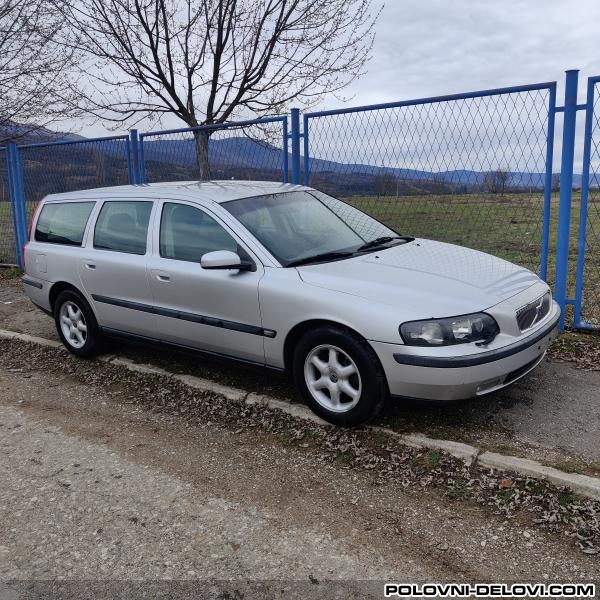 Volvo  V70  Kompletan Auto U Delovima