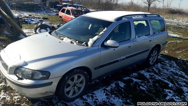 Volvo  V70 S40 S60 V50 C30 Kompletan Auto U Delovima