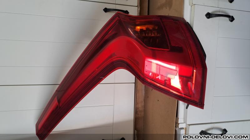 Volvo  V90 Volvo V90  Svetla I Signalizacija
