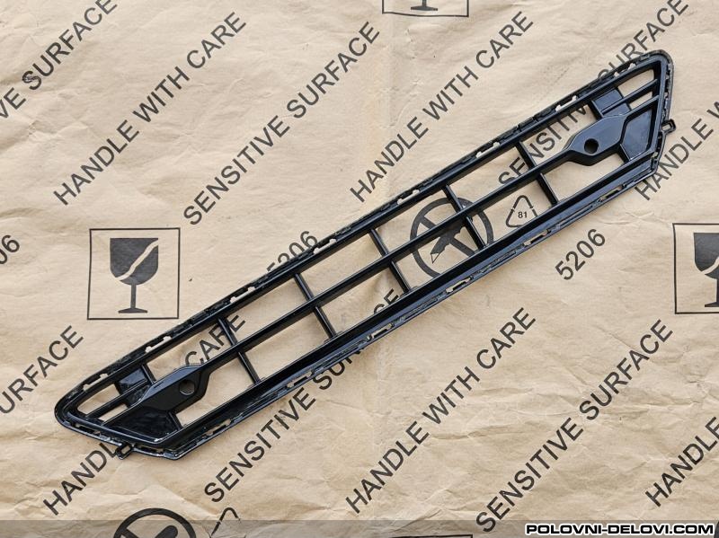 Volvo  XC60 17-21 R Design Reset Karoserija