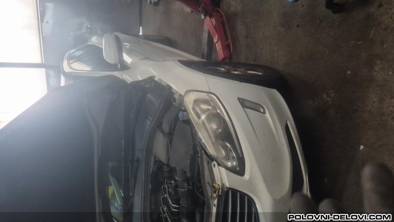 Volvo  XC60 2.4D5 Biturbo Kompletan Auto U Delovima