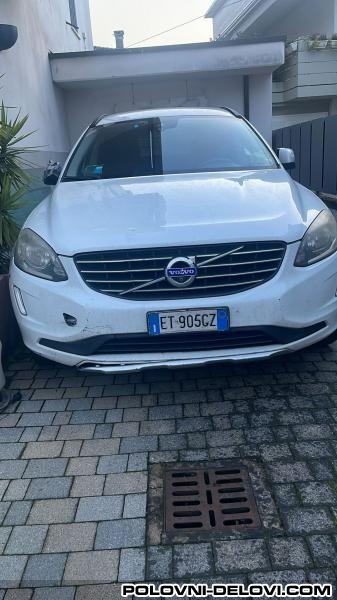 Volvo  XC60 2.4D5  Kompletan Auto U Delovima