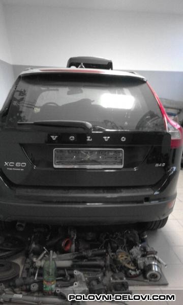 Volvo  XC60  Kompletan Auto U Delovima