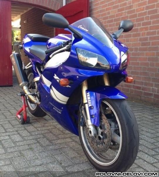 Yamaha R1 \