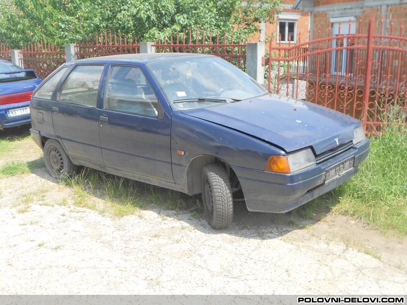 Yugo  Florida U Delovima Kompletan Auto U Delovima