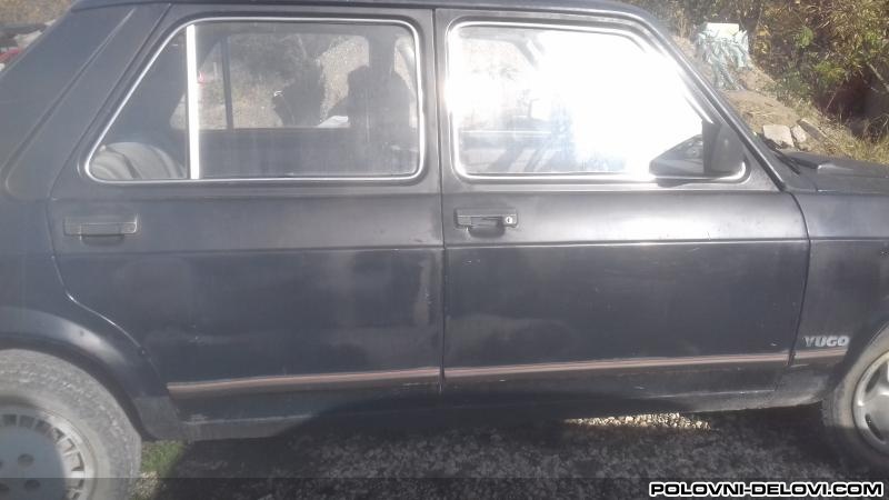 Zastava  101  Kompletan Auto U Delovima