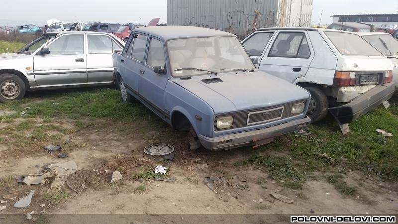 Zastava  128 Komplet Za Delove Kompletan Auto U Delovima