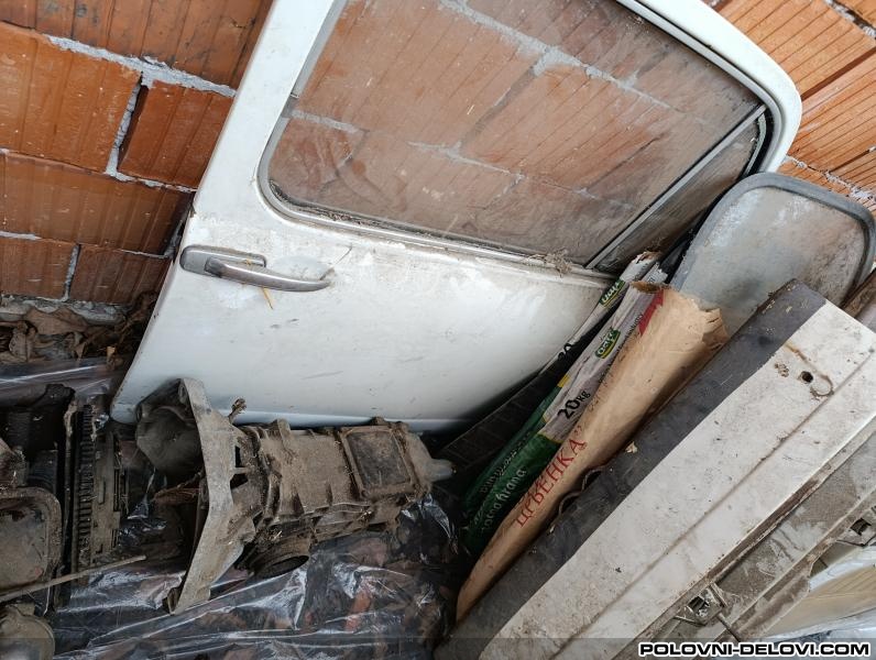 Zastava  750 Delovi Za Ficu  Kompletan Auto U Delovima